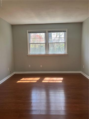 2225 N Wolfsnare DR, Virginia Beach, VA 23454