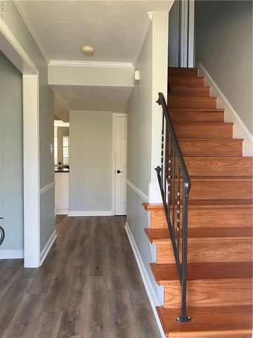 2225 N Wolfsnare DR, Virginia Beach, VA 23454