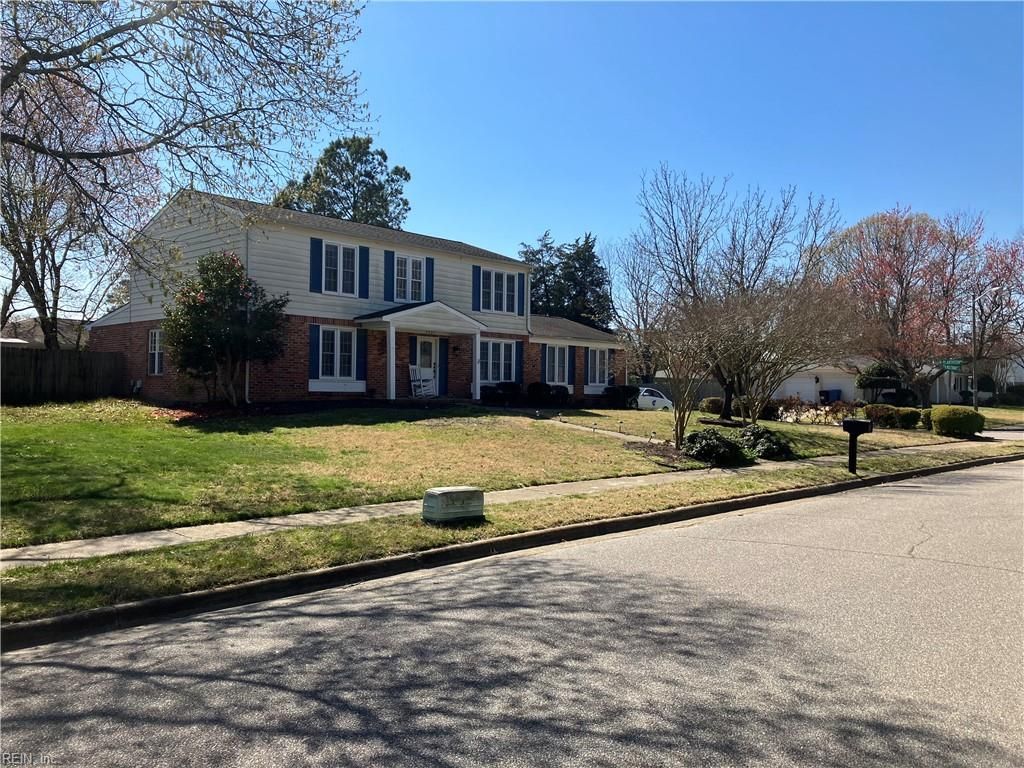 2225 N Wolfsnare DR, Virginia Beach, VA 23454