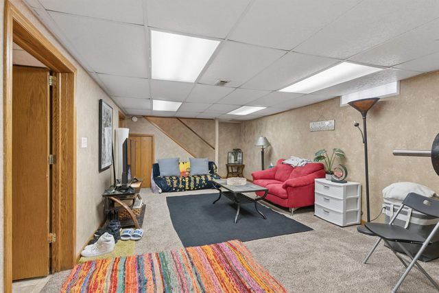 1215 W 1st Street, Cedar Falls, IA 50613