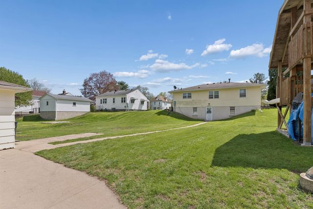 1215 W 1st Street, Cedar Falls, IA 50613