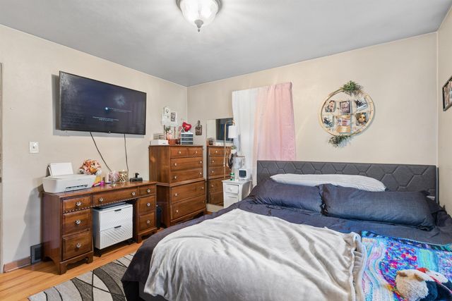 1215 W 1st Street, Cedar Falls, IA 50613