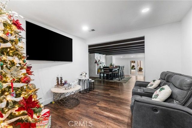 9287 Muller, Downey, CA 90241