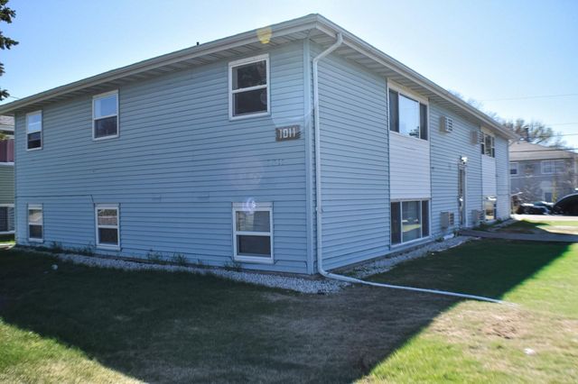 1011 19th Street S, Moorhead, MN 56560