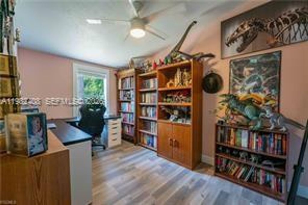 Image 14 of property listing at 4018 Caloosa Loop, La Belle, FL 33935