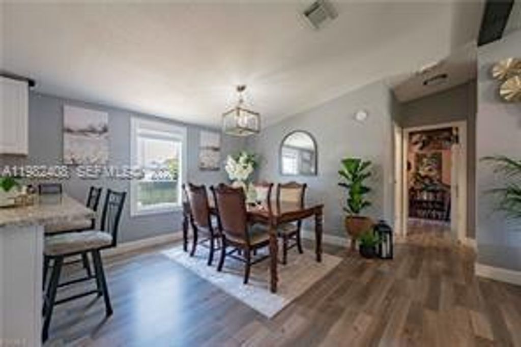 Image 8 of property listing at 4018 Caloosa Loop, La Belle, FL 33935