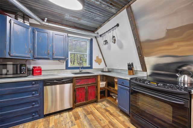 8049 Lakeview Drive, Quinlan, TX 75474