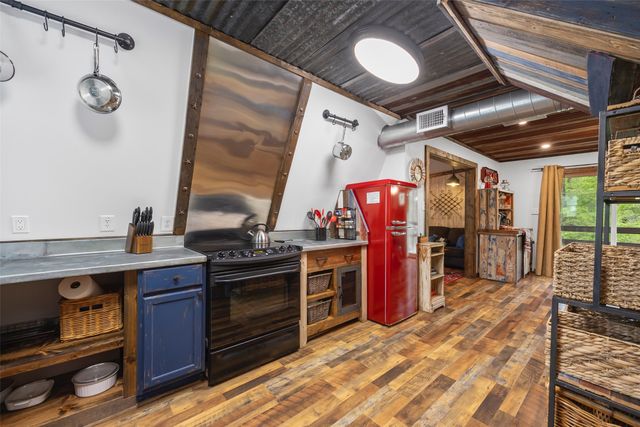8049 Lakeview Drive, Quinlan, TX 75474
