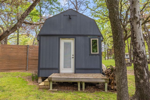 8049 Lakeview Drive, Quinlan, TX 75474