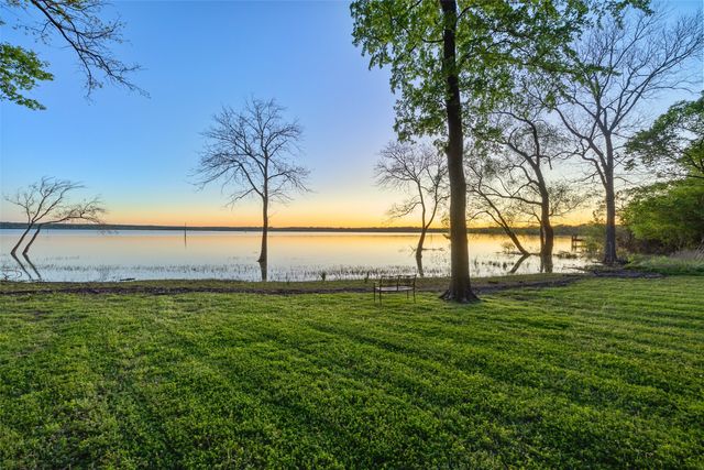 8049 Lakeview Drive, Quinlan, TX 75474