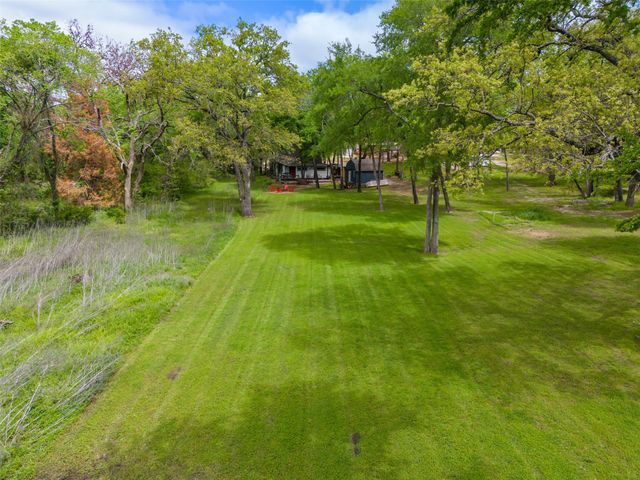 8049 Lakeview Drive, Quinlan, TX 75474