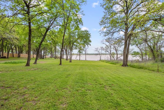 8049 Lakeview Drive, Quinlan, TX 75474