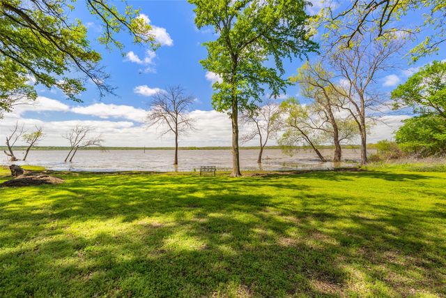 8049 Lakeview Drive, Quinlan, TX 75474