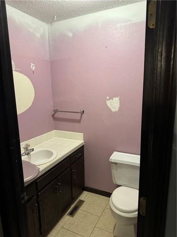 8808 E 58th Terrace, Raytown, MO 64133