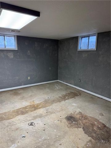 8808 E 58th Terrace, Raytown, MO 64133