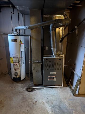 8808 E 58th Terrace, Raytown, MO 64133