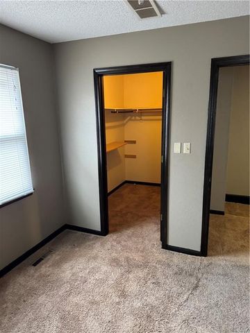 8808 E 58th Terrace, Raytown, MO 64133