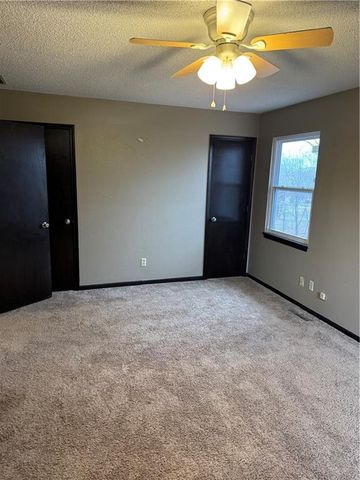 8808 E 58th Terrace, Raytown, MO 64133