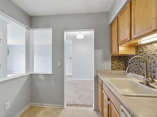 475 Baldwin Avenue 26, Rochester, MI 48307