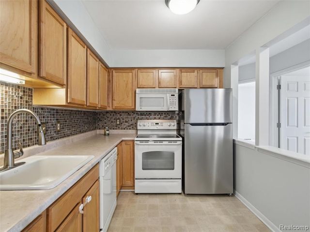 475 Baldwin Avenue 26, Rochester, MI 48307