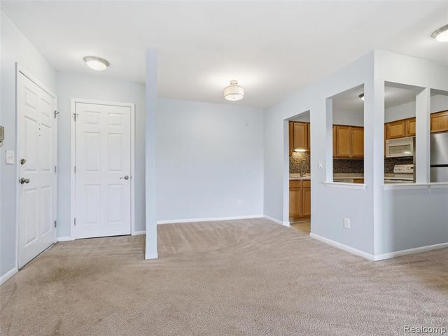 475 Baldwin Avenue 26, Rochester, MI 48307