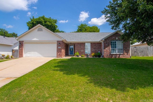 900 Elkhart Loop, Bryant, AR 72022