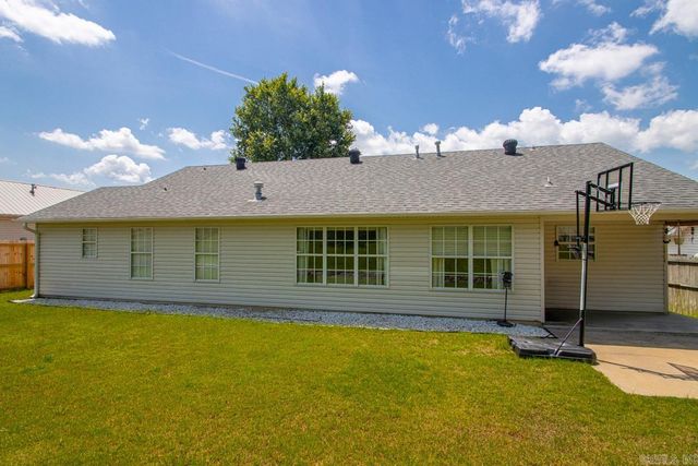 900 Elkhart Loop, Bryant, AR 72022