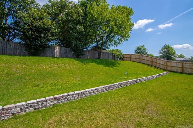 900 Elkhart Loop, Bryant, AR 72022
