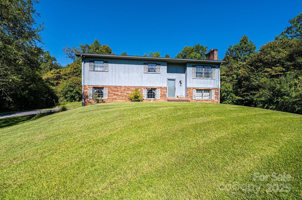790 Abington Road, Lenoir, NC 28645