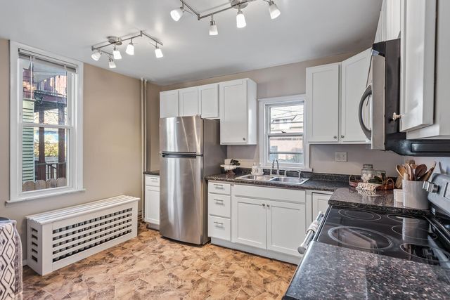 609 Jessamine Avenue E, Saint Paul, MN 55130