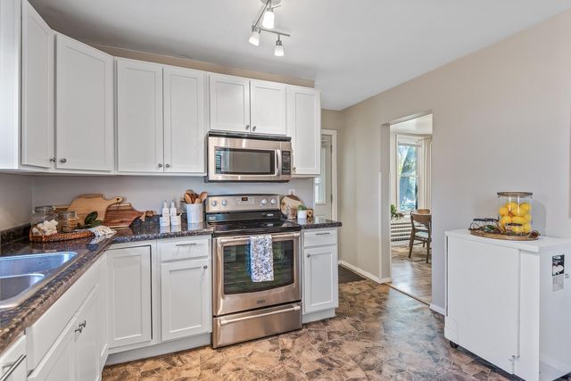 609 Jessamine Avenue E, Saint Paul, MN 55130