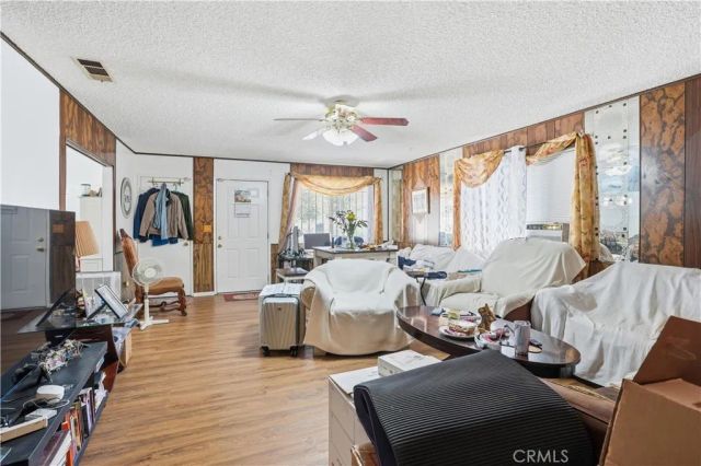 5943 Benner, Los Angeles, CA 90042
