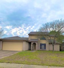 7511 Flair Oaks Drive, Houston, TX 77040