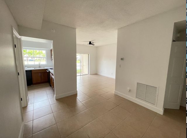 720 Cypress Lane F9, Deerfield Beach, FL 33064
