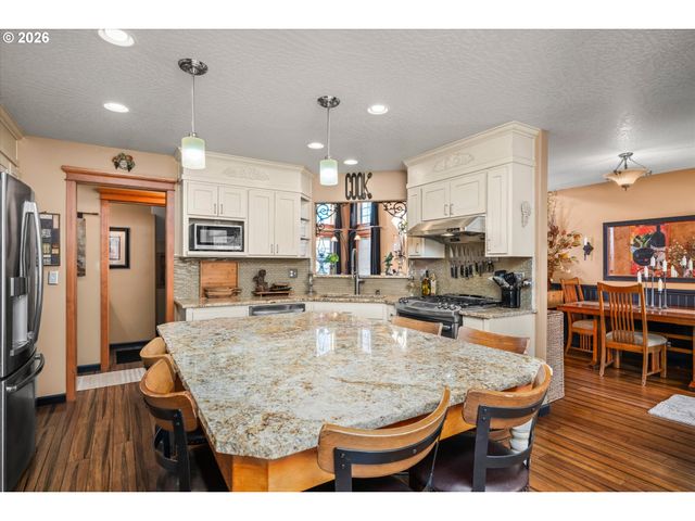 2309 35TH St, Springfield, OR 97477