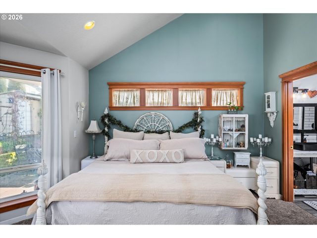 2309 35TH St, Springfield, OR 97477