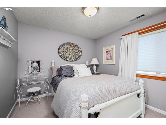 2309 35TH St, Springfield, OR 97477