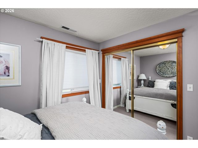 2309 35TH St, Springfield, OR 97477