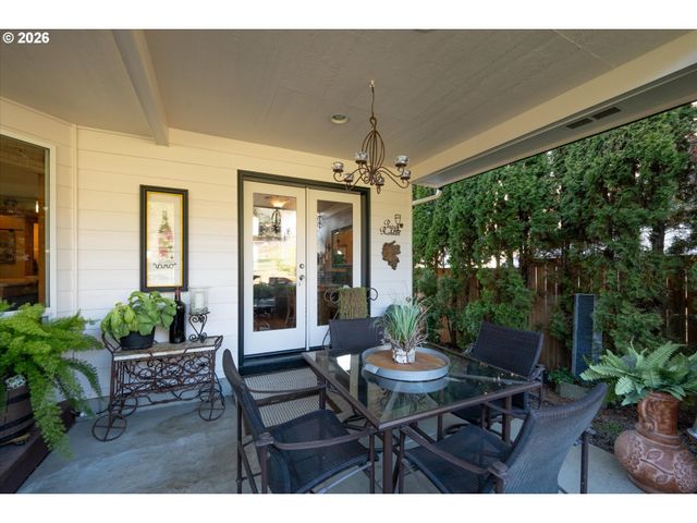 2309 35TH St, Springfield, OR 97477