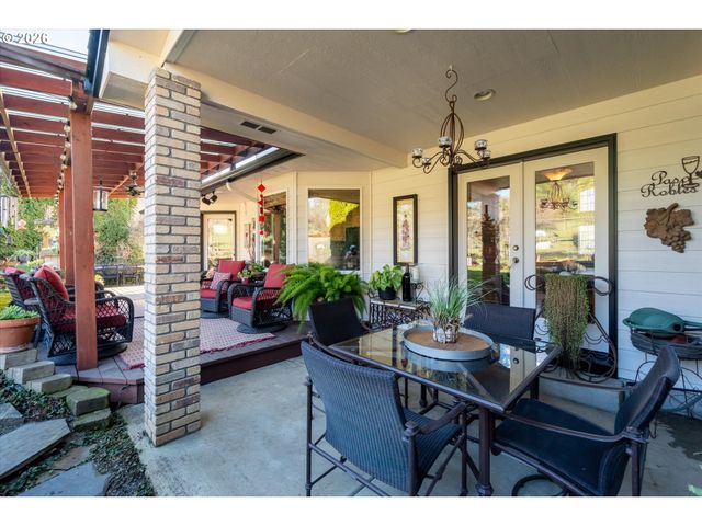 2309 35TH St, Springfield, OR 97477