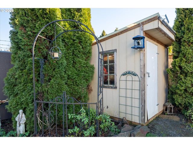 2309 35TH St, Springfield, OR 97477