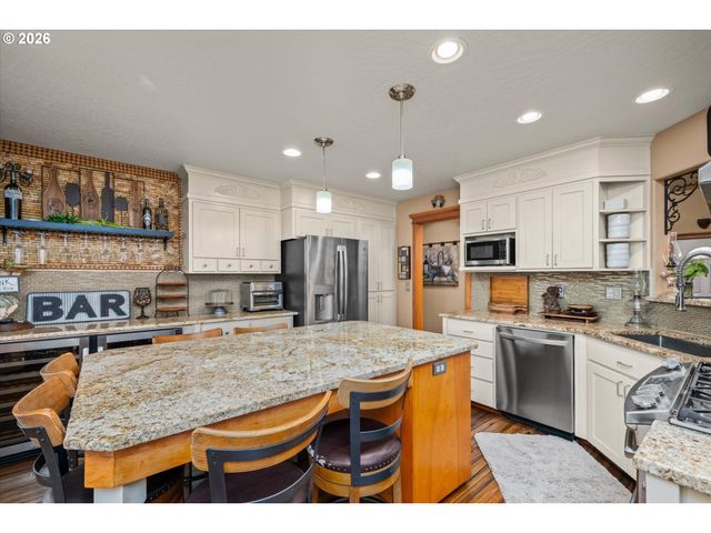 2309 35TH St, Springfield, OR 97477