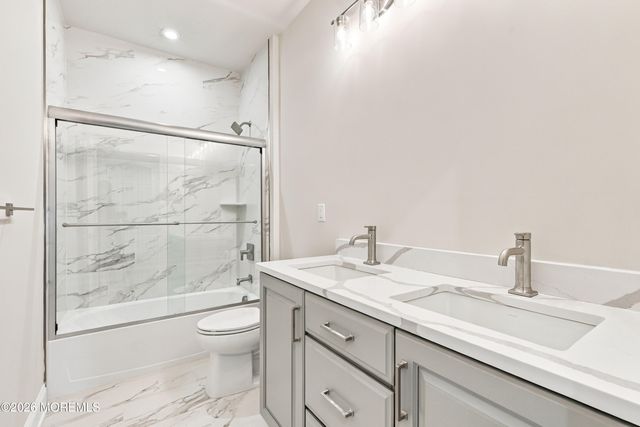 55 Mitchell Court, Manalapan, NJ 07726