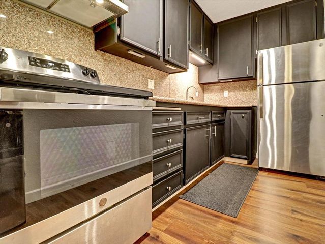 701 Los Felices Circle W 114, Palm Springs, CA 92262