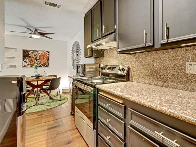 701 Los Felices Circle W 114, Palm Springs, CA 92262