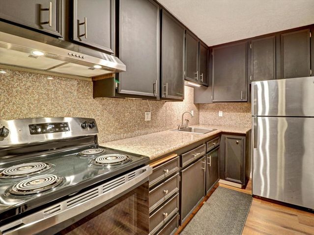 701 Los Felices Circle W 114, Palm Springs, CA 92262