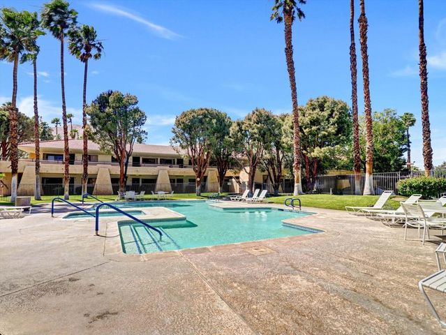 701 Los Felices Circle W 114, Palm Springs, CA 92262