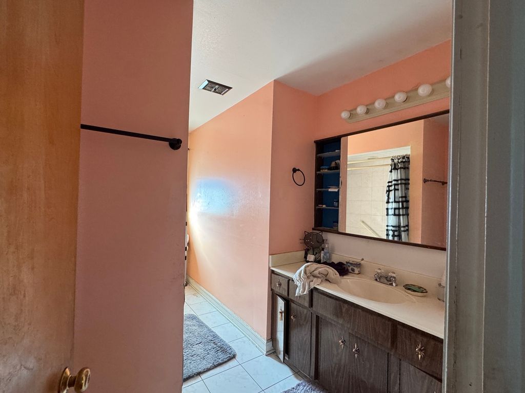 1220 N Lind Avenue, Berkeley, IL 60163 — photo 5