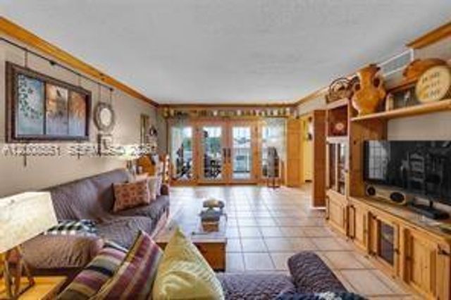 3050 NE 48th Ct 405, Lighthouse Point, FL 33064