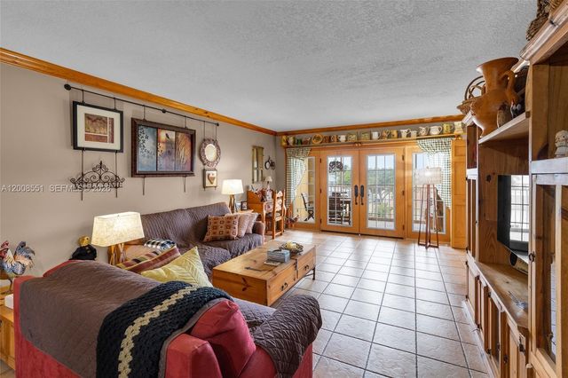 3050 NE 48th Ct 405, Lighthouse Point, FL 33064